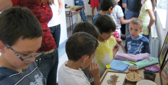 ИЗЛОЖБА НАРОДНИХ РУКОТВОРИНА