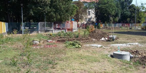 Школско двориште