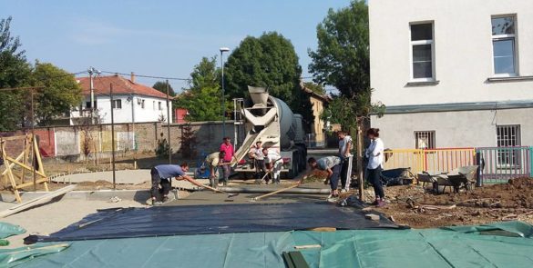 Радови у дворишту