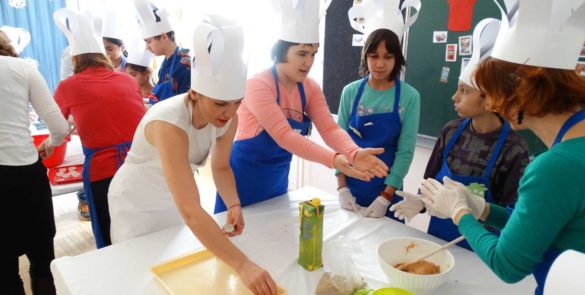 ДРУЖИОНИЦА "СЛАТКА ЧАРОЛИЈА"