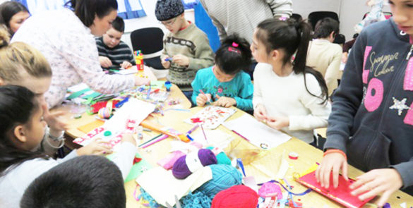 Новогодишња радионица-дружионица у сарадњи са удружењем „Дај ми руку“