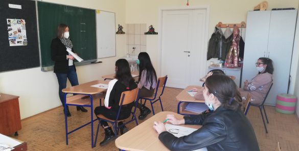 РАДИОНИЦА „СВИЂА МИ СЕ КАКО ИЗГЛЕДАМ“