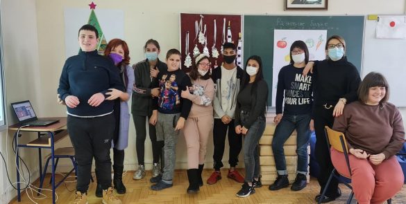 Дружионица у старијим разредима „Новогодишње чаролије“