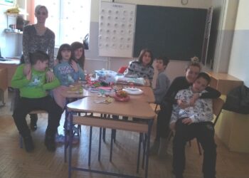 Дружионица под називом „Новогодишњи украси“